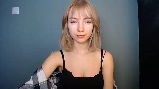 LuciaYoung online show from 02/15/26, 01:20