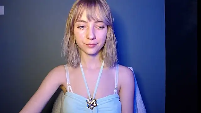 LuciaYoung online show from 03/12/26, 07:53