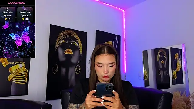  brenna hanson online show from 02/18/25, 01:44