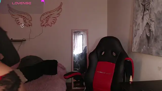 MissDennise online show from 03/20/25, 05:36