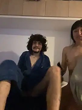 Snapshot of aangie__uwu chatting on 12/17/24, 07:37 aangie  uwu online show from 12/17/24, 07:37