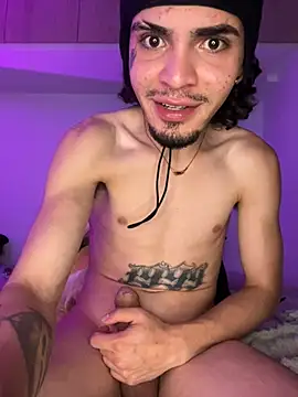 Snapshot of aangie__uwu chatting on 02/18/25, 04:15 aangie  uwu online show from 02/18/25, 04:15