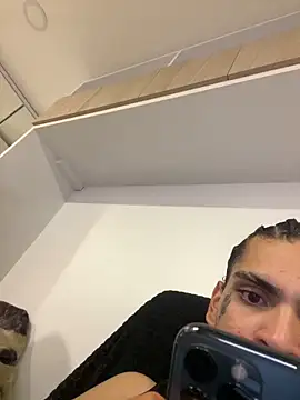 Snapshot of aangie__uwu chatting on 02/26/25, 03:32 aangie  uwu online show from 02/26/25, 03:32