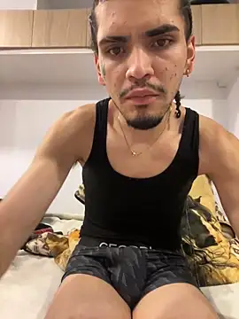 Snapshot of aangie__uwu chatting on 03/04/25, 01:55 aangie  uwu online show from 03/04/25, 01:55