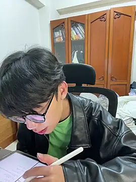 Snapshot of hihi0169 chatting on 12/25/24, 07:34 hihi0169 online show from 12/25/24, 07:34