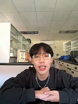 Snapshot of hihi0169 chatting on 02/04/25, 05:10 hihi0169 online show from 02/04/25, 05:10