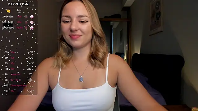 Snapshot of ThreeshaWhite chatting on 09/22/25, 04:03 ThreeshaWhite online show from 09/22/25, 04:03