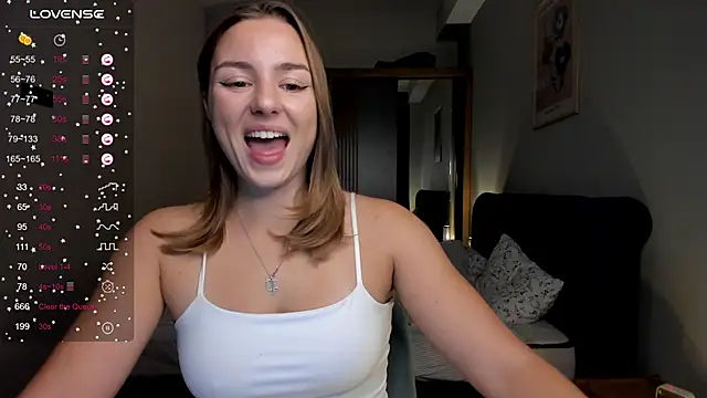 Snapshot of ThreeshaWhite chatting on 10/15/25, 04:29 ThreeshaWhite online show from 10/15/25, 04:29