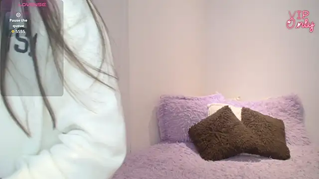 Snapshot of Maiaa_evans chatting on 05/08/26, 12:49 Maiaa evans online show from 05/08/26, 12:49