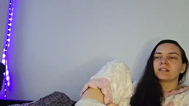 Cyndee Winter online show from 12/21/24, 01:32