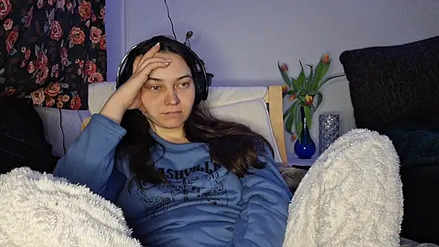 Cyndee Winter online show from 03/19/25, 06:23