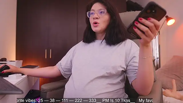 Anah s online show from 04/10/26, 10:47