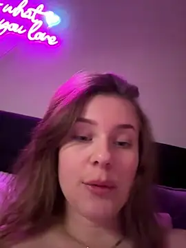 MaribelRiver online show from 02/20/25, 04:14