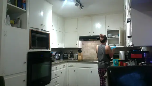 Snapshot of bella8769 chatting on 02/26/26, 02:38 bella8769 online show from 02/26/26, 02:38