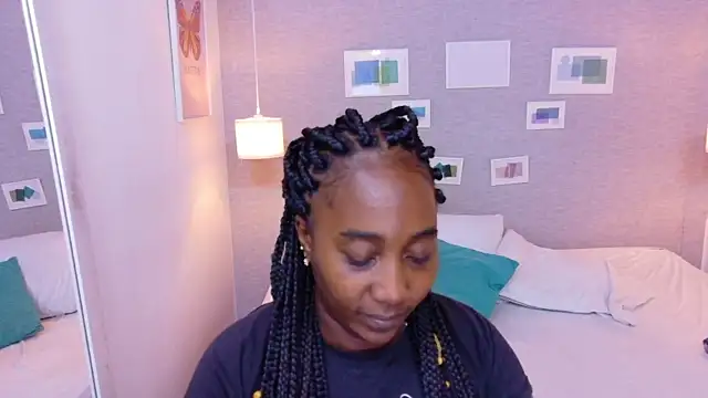 kiara evanss online show from 10/15/25, 11:27
