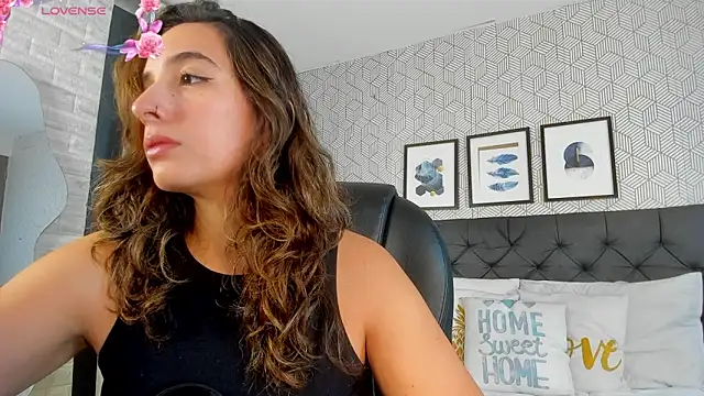 emma  smith1 online show from 03/10/25, 12:59