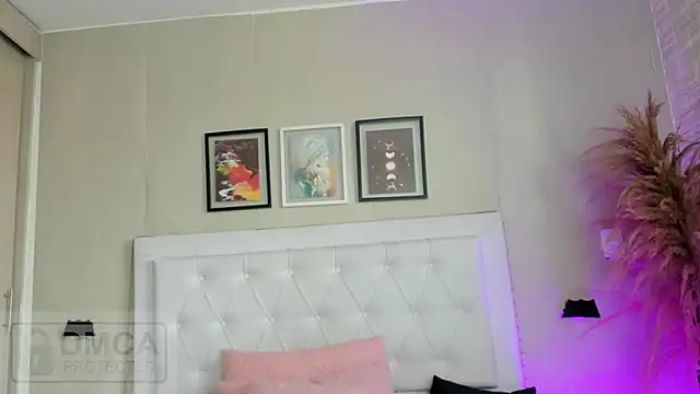 emma  smith1 online show from 03/19/26, 12:42