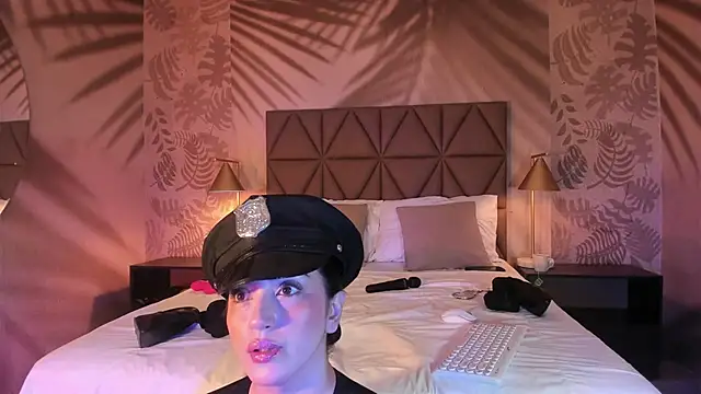 LIAH IZUMI online show from 09/20/25, 01:23