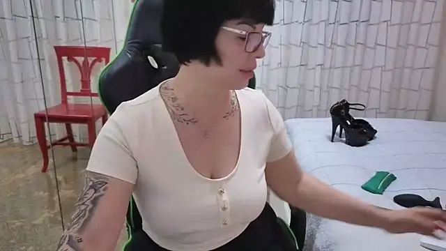   Nina online show from 03/17/25, 01:08