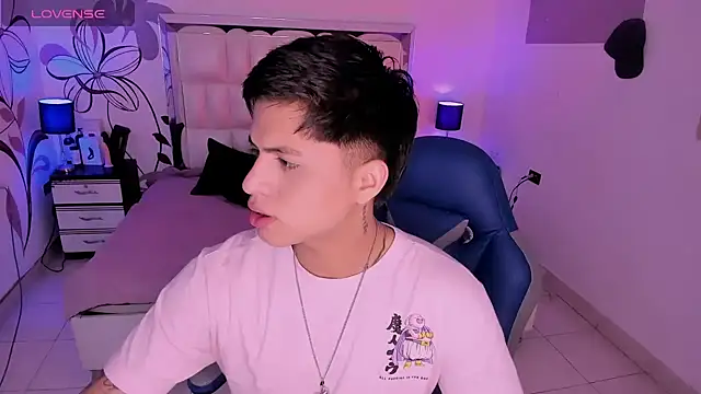 Niicky1  online show from 12/23/24, 08:14