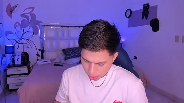 Niicky1  online show from 01/31/25, 10:52