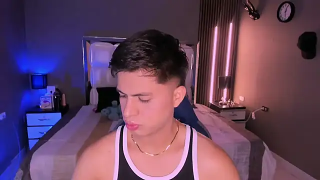 Niicky1  online show from 03/04/25, 09:43