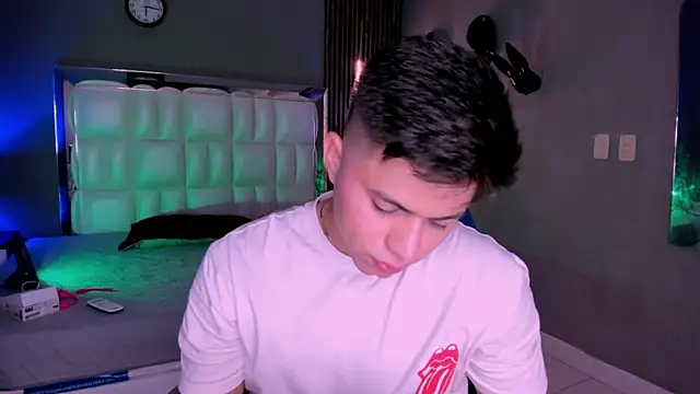 Niicky1  online show from 11/16/25, 02:33