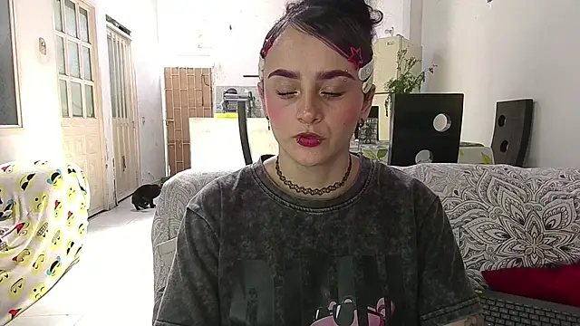 kitty22  online show from 04/30/26, 02:45