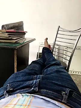 lund lol online show from 10/24/25, 10:44