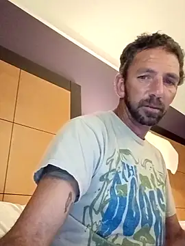 Snapshot of Treemandude chatting on 09/23/25, 01:30 Treemandude online show from 09/23/25, 01:30