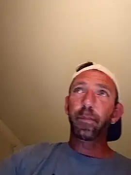 Snapshot of Treemandude chatting on 09/27/25, 03:22 Treemandude online show from 09/27/25, 03:22