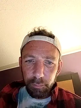 Snapshot of Treemandude chatting on 10/20/25, 04:51 Treemandude online show from 10/20/25, 04:51