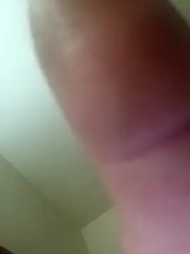 Snapshot of Treemandude chatting on 10/25/25, 06:32 Treemandude online show from 10/25/25, 06:32