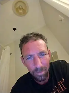 Treemandude online show from 11/23/25, 11:04