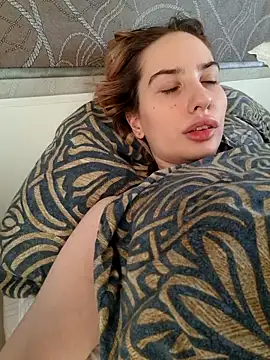 Snapshot of Elza_kom chatting on 02/06/26, 08:51 Elza kom online show from 02/06/26, 08:51