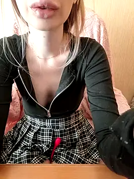 Elza kom online show from 03/07/26, 07:16