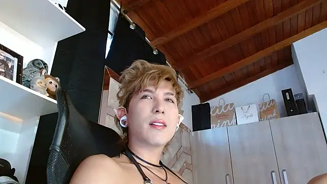 CONNY BENSS online show from 10/08/25, 06:38