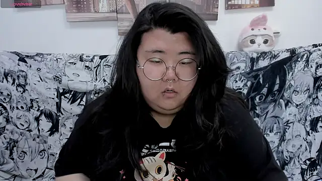 Nadine asian online show from 11/04/25, 01:27