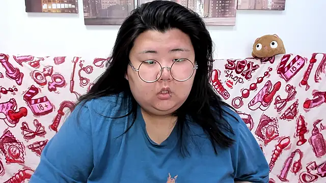 Nadine asian online show from 03/06/26, 10:45