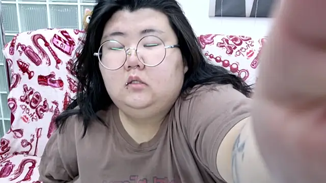 Nadine asian online show from 03/21/26, 01:21