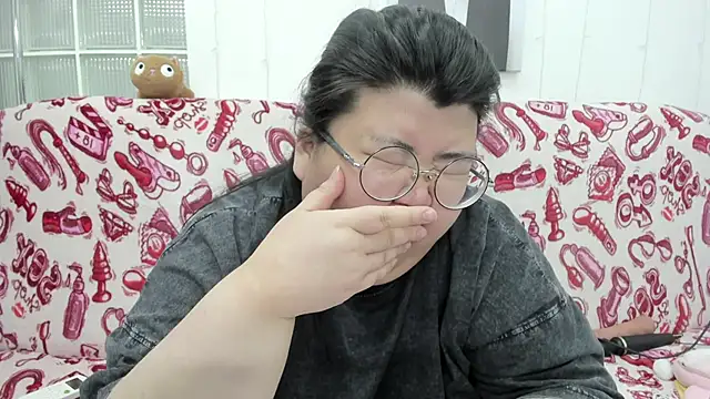 Snapshot of Nadine_asian chatting on 05/15/26, 01:23 Nadine asian online show from 05/15/26, 01:23