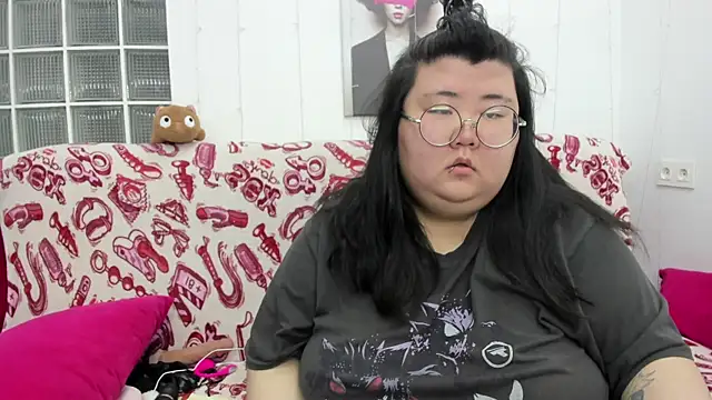 Snapshot of Nadine_asian chatting on 05/27/26, 09:06 Nadine asian online show from 05/27/26, 09:06