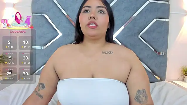 LucciaPorter online show from 09/29/25, 10:25