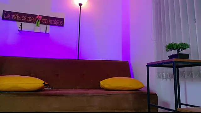 Sofhia cruz online show from 12/19/24, 01:50