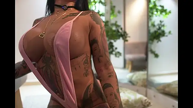 Snapshot of Sofhia_cruz chatting on 07/06/26, 09:17 Sofhia cruz online show from 07/06/26, 09:17