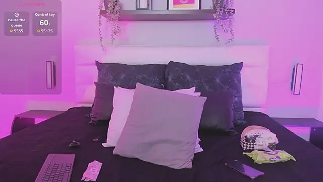 isabella simons online show from 03/26/26, 02:39