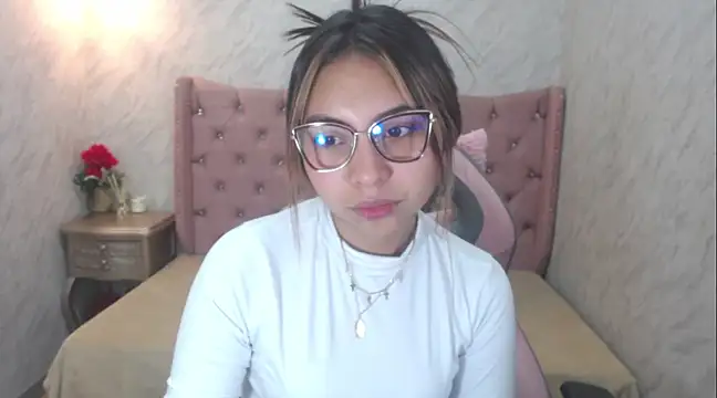 Snapshot of XSmaggiiee chatting on 03/13/25, 02:16 XSmaggiiee online show from 03/13/25, 02:16