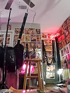 Snapshot of luvs2cumm69 chatting on 12/09/24, 12:51 luvs2cumm69 online show from 12/09/24, 12:51