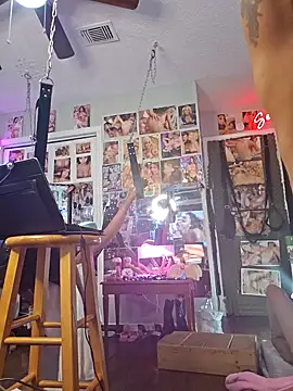 Snapshot of luvs2cumm69 chatting on 02/09/25, 10:53 luvs2cumm69 online show from 02/09/25, 10:53