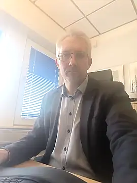 tom-swede online show from 12/05/24, 01:06